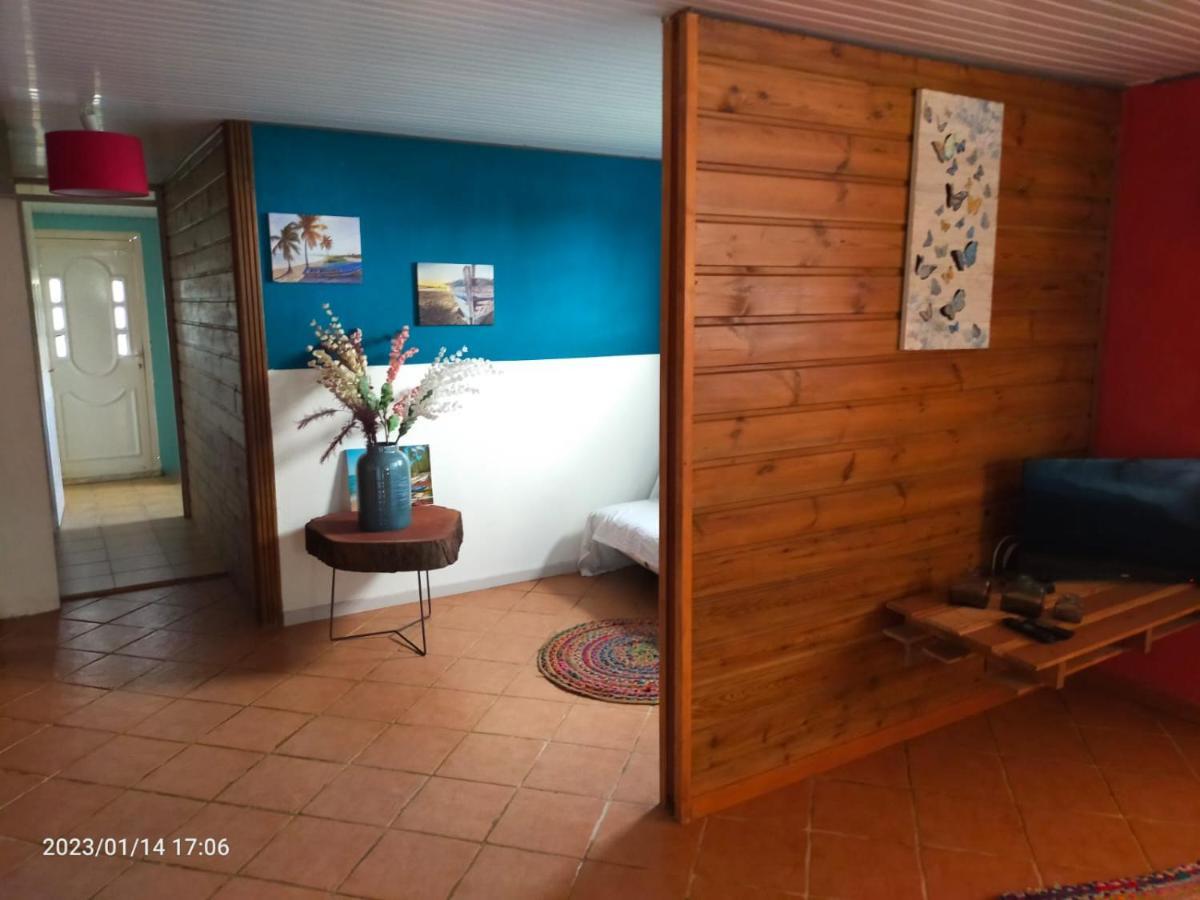 Douceur Des Hauteurs Bas De Villa, Piscine Privee Sainte-Luce Extérieur photo